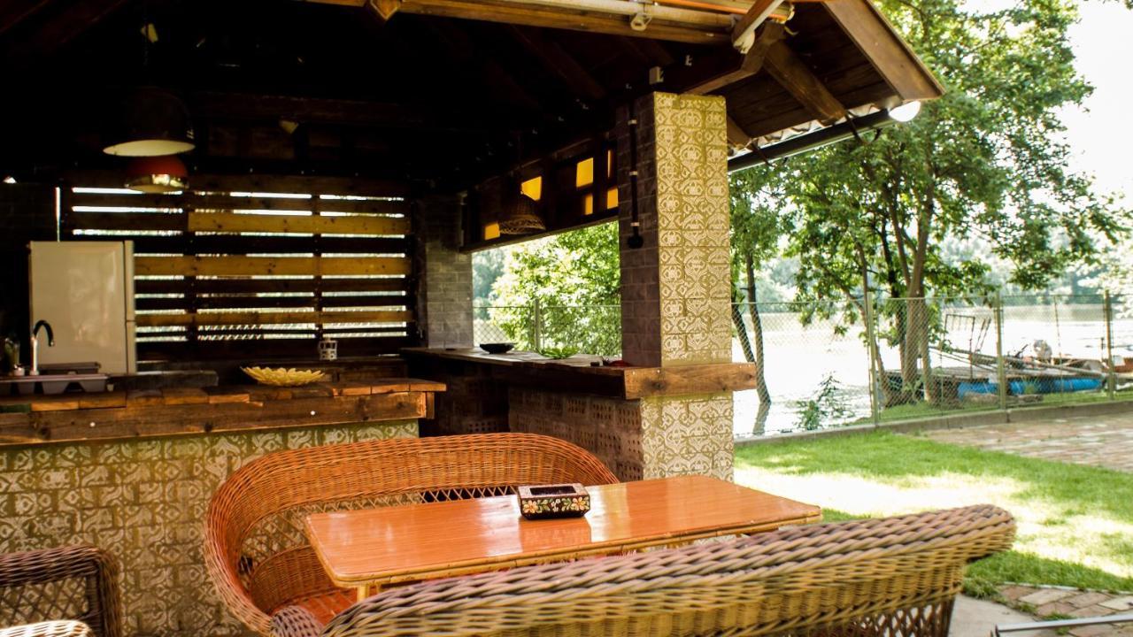 Sargarigo Elmenyhaz Apartment Szeged Ngoại thất bức ảnh